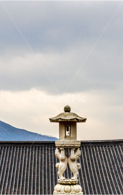 석등,기와,선,석재,전통,사찰,한국전통,한국문화,korean traditional,korean culture,조각상,동상,석상,조형물,statue,bronze statue,stone statue,종교,신앙,religion,belief,faith,건축물,건물외관,exterior,building,structure,architecture,construction
