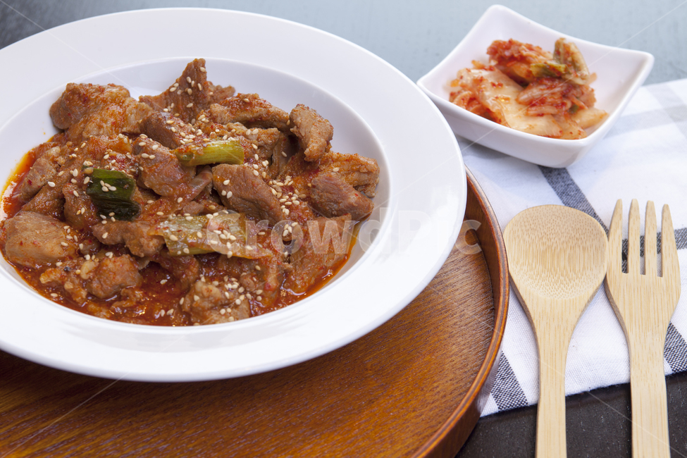 제육볶음,음식,요리,돼지고기,식사,제육,식당,음식,식재료,요리,food,cook,meal,dishes,food reserves,육류,고기,meat,한식,한국음식,한국요리,korean food,korean dishes,korean meal,korean cook