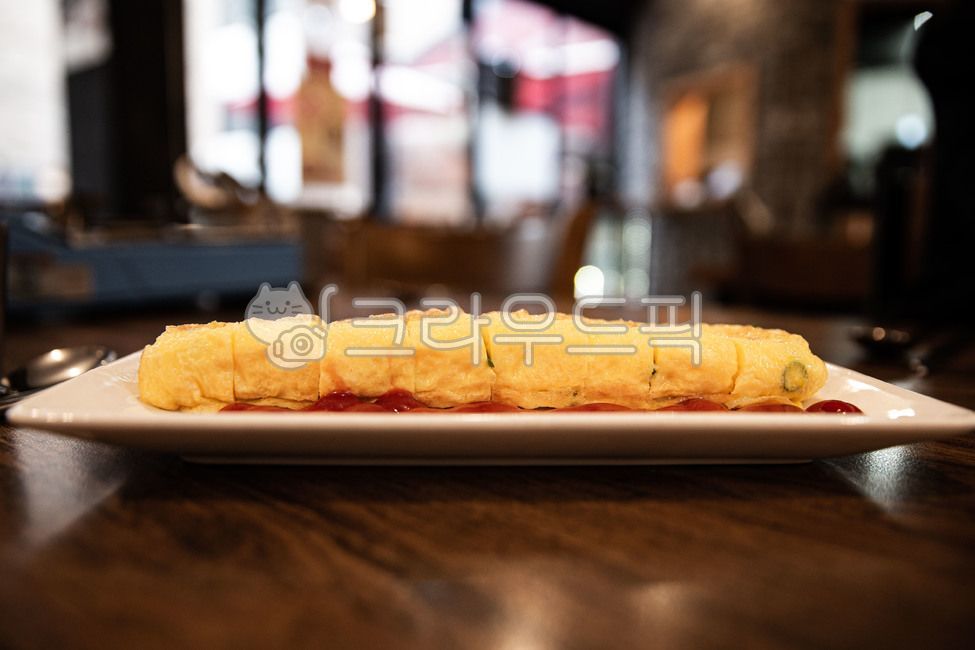 계란,토마토케찹,후라이판에익히다,계란말이,한국전통음식,egg,tomatoketchup,cookedinafryingpan,rolledegg,traditionalkoreanfood