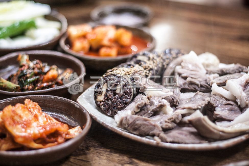 Radish kimchi,kimchi,meat,pork,sundae,food,boiled pork,head fish