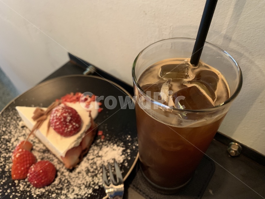Cheesecake,dessert,Strawberry cake,coffee,pretty dessert