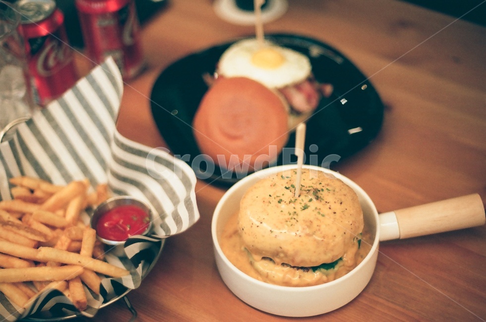 음식,햄버거,요리,서양음식,감자튀김,음식,식재료,요리,food,cook,meal,dishes,food reserves,양식,서양음식,서양요리,western food,western dishes,western meal,western cook,감성,sensible,feeling