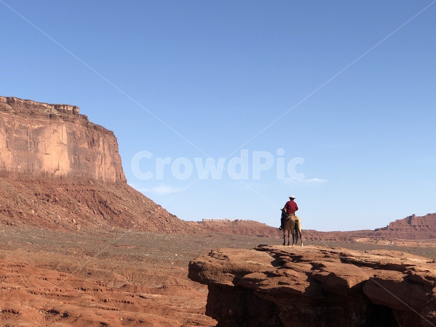 사막,말,감성,산,자연,자연경관,desert,horse,mountain,landscape,자연,풍경,nature,landscape,해외,외국,세계,foreign,oversea,world,세계자연풍경,해외자연풍경,외국자연풍경,world nature landscape,사람,인물,인간,human,person,여행,휴가,traveling,vacation,trip,mesa,메사,outdoors,옥외