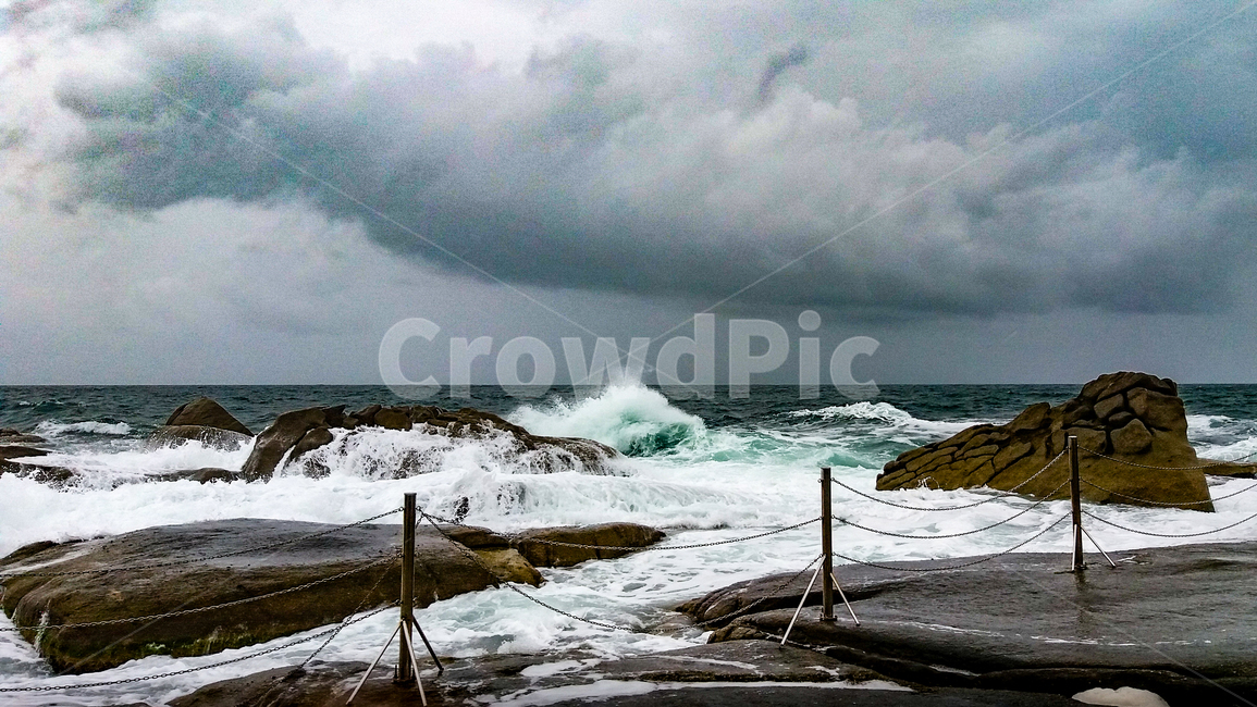 파도,동해안,갯바위,포말,흐림,풍랑,자연,풍경,nature,landscape,ocean,대양,sea,바다,water,물,outdoors,옥외