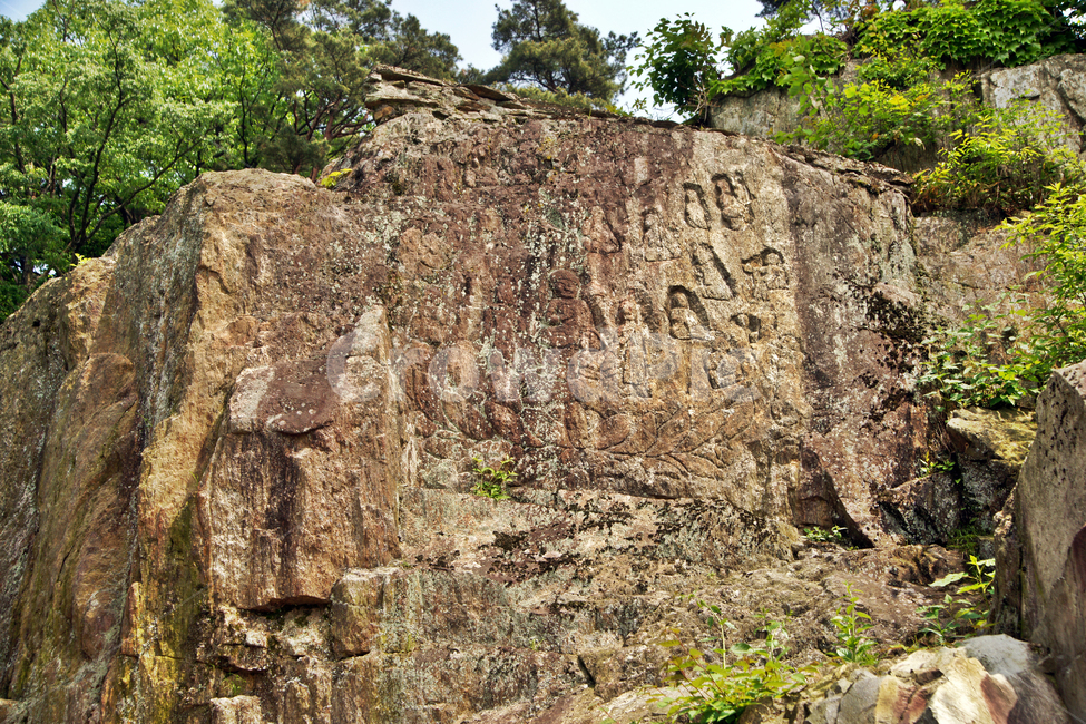 마애석가삼존16나한상,성불사,천안,마애불,협시보살,조선시대,유형문화재