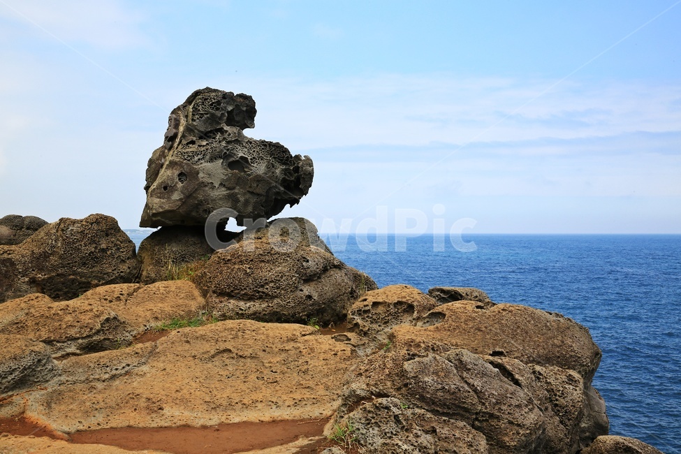 promontory,곶,nature,자연,water,물,outdoors,옥외,ocean,대양,sea,바다,제주,큰엉,큰엉해변,해변,해안가,큰엉해안,서귀포,자연,풍경,nature,landscape