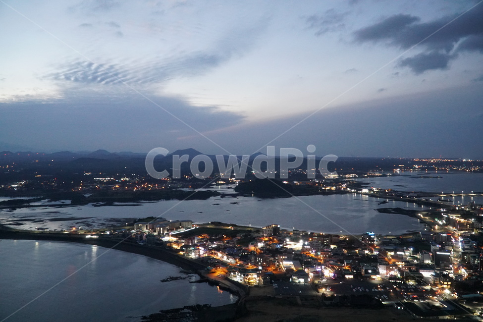 야경,성산일출봉,제주도,서귀포,저녁하늘,산,불빛,성산리,바다,조명,제주도,jeju,jeju island,야경,밤,풍경,nightscape,night,landscape,도시,city,한국도시풍경,한국도시경관,korea cityscape,nature,자연,outdoors,옥외,경치,scenery,aerial view,조감도