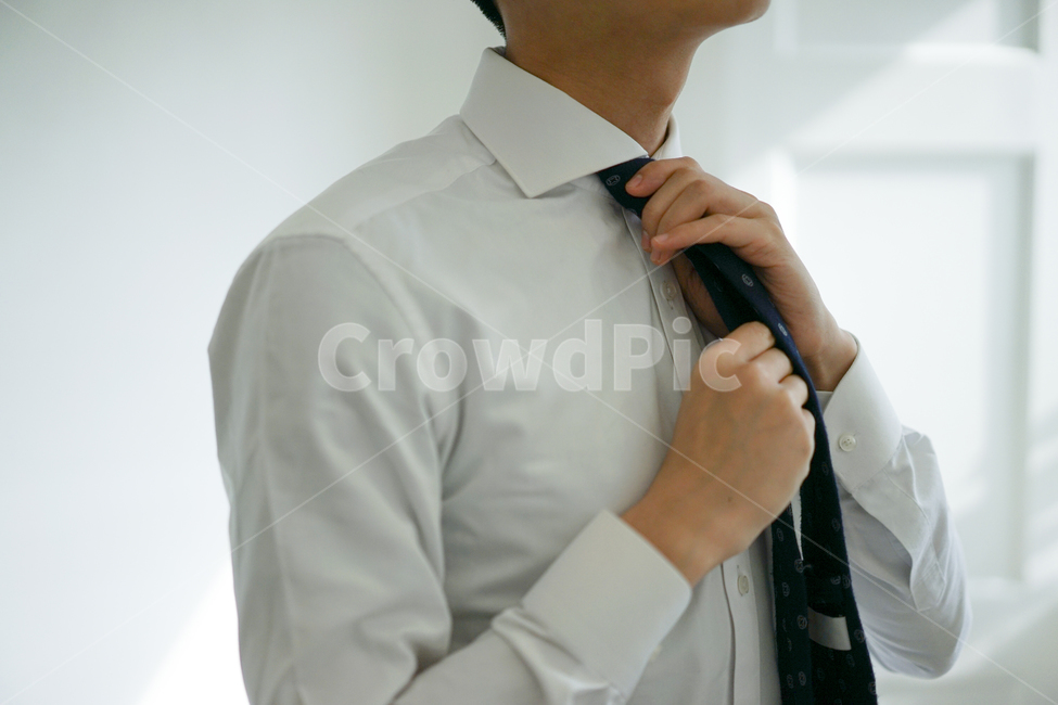 정장,넥타이,tie,남성,남자,셔츠,와이셔츠,의류,apparel,사람,인물,인간,human,person,남성,남자,man,male,비즈니스,사업,business,service,work