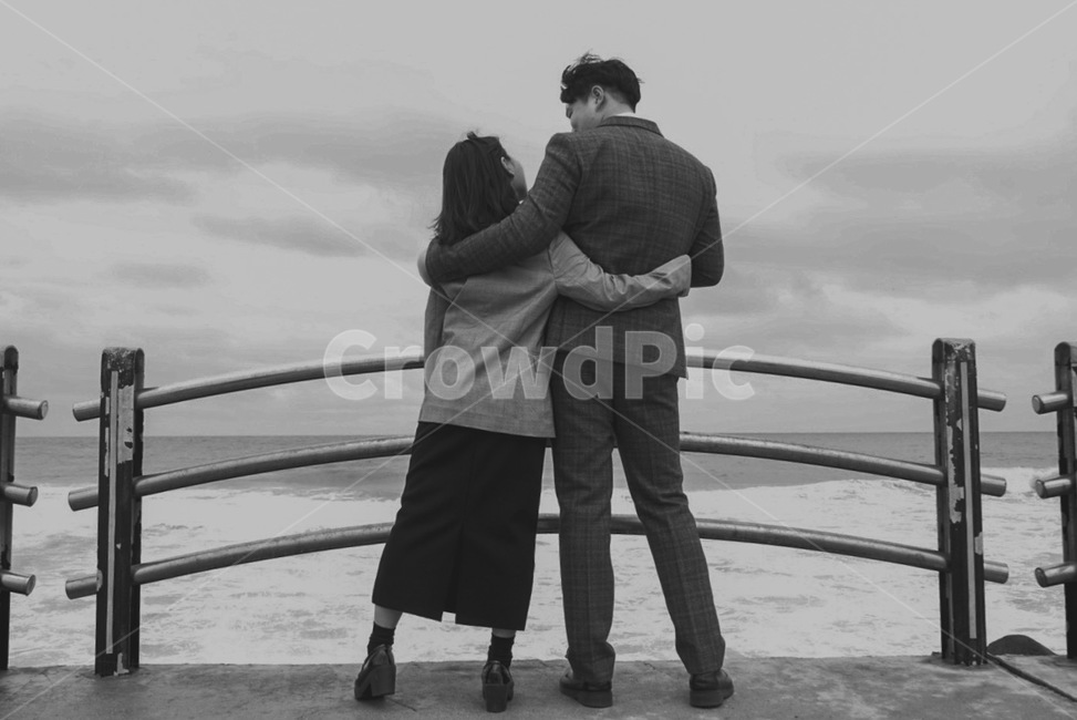 couple,ocean,black and white photography,sea,Emotional photo