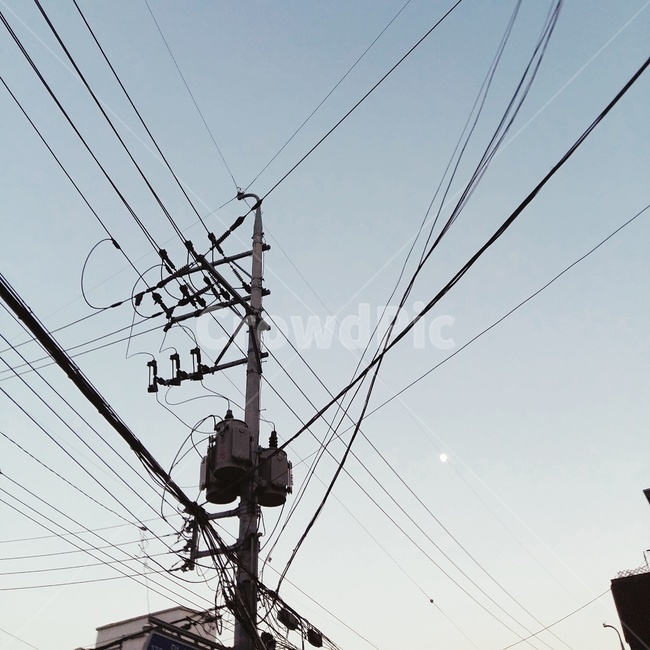 전봇대,달,전기줄,별,하늘