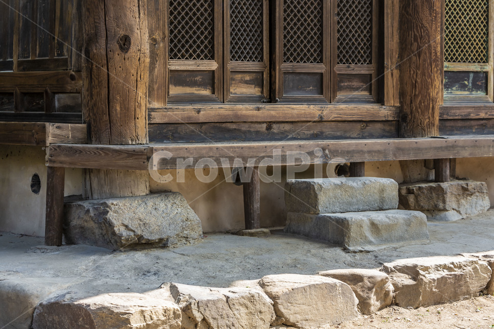 traditional village,stepping stone,old house,ancient architecture,Hanok,Gook,headstone,traditional architecture,floor