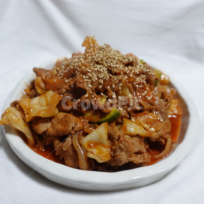 제육볶음,요리,음식,한식,집밥,food,야채,cooking,homemadefood,homemeal,mom’scooking,koreanfood,stirfriedspicypork,pork,spicyfood,고기요리,고기,dish,식사,meal