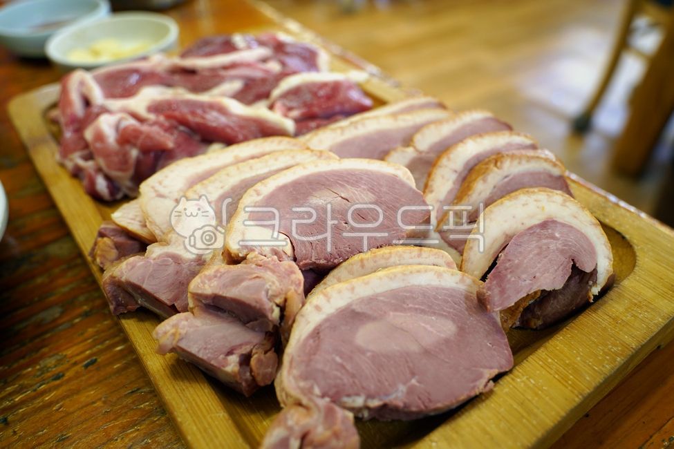 smoked duck,duck,duck meat,meat,raw,raw meat,cooking,food,carcass meat