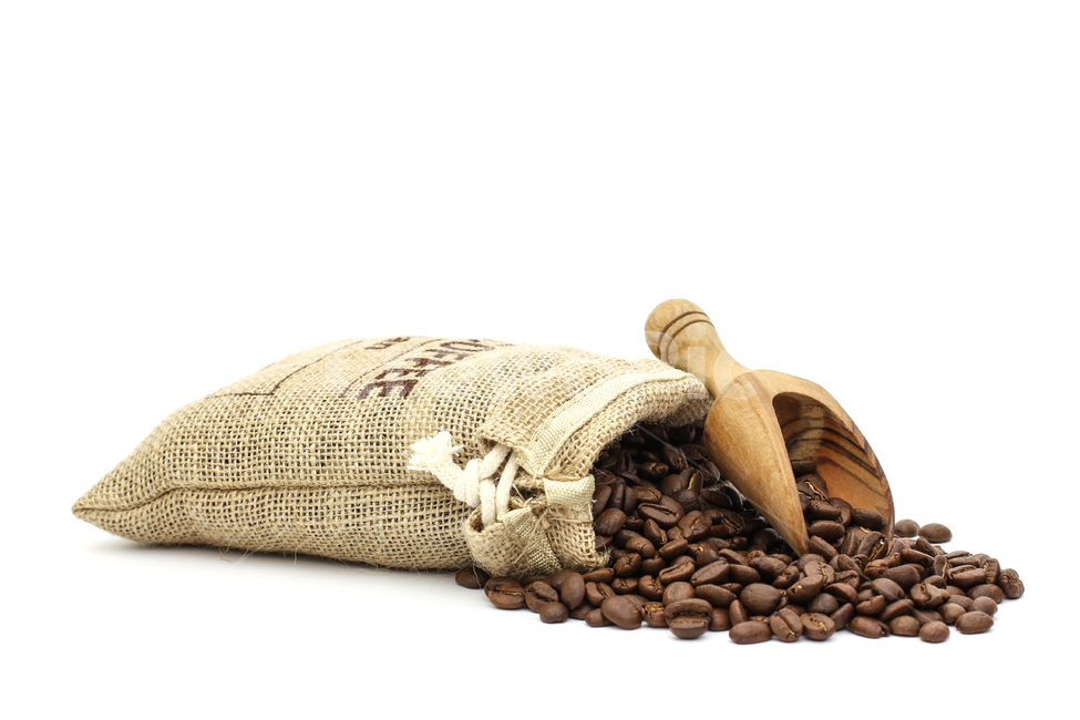 close up,Nukki,coffee sack,black,white background,coffee bag,coffee beans,cafe,coffee,spoon,fresh,wooden spoon,Caffeine,object