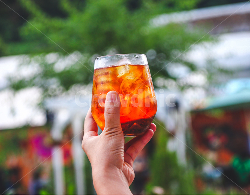 glass,유리,beerglass,맥주유리,마실것,beverage,알코올,alcohol,drink,음주,beer,맥주,person,human,사람,인간,커피,카페,coffee,cafe