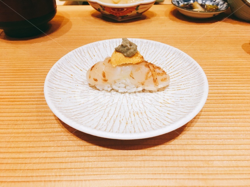 초밥,회,스시,접시,일식,코스,생선,sushi,japanessfood,cuisine,음식,food,plate,관자,맛있는,정갈한,raw