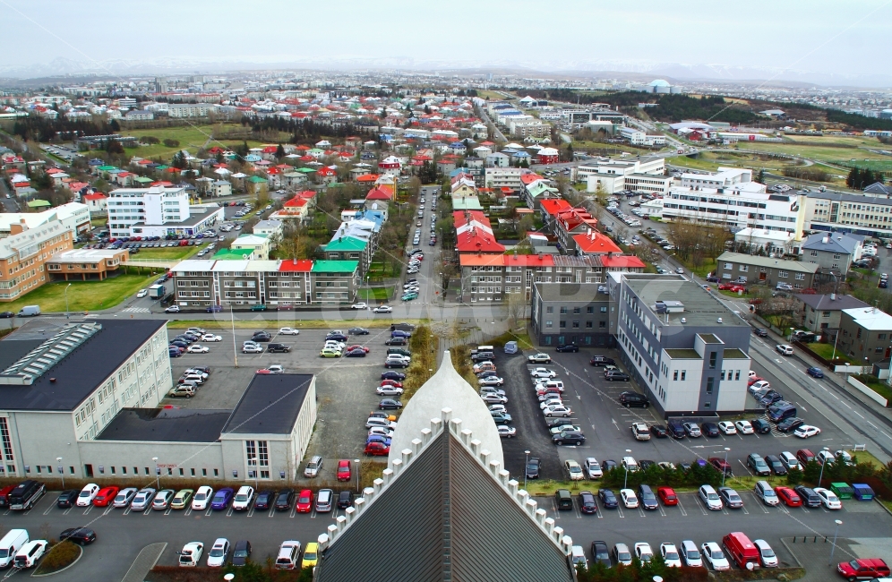 	아이슬란드,레이캬비크,Reykjavik,Iceland,북유럽,유럽,유럽여행,여행,여행사진,관광,관광지,여행지,전망대,전망,경관,풍경,경치,바다,마을,수도,배낭여행,아기자기한,건물,건축물,도시,소도시,도심,지붕,색상,aerialview,birdeyesview,조감,내려다봄,주차장,도시,풍경,city,landscape,해외,외국,세계,foreign,oversea,world,outdoors,옥외,nature,자연,scenery,road,도로,intersection,교차로
