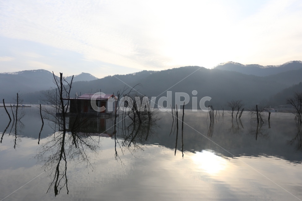 저수지,안개,새벽,물안개,괴산,문광저수지,반영,풍경,낚시터,자연,풍경,nature,landscape,한국자연풍경,한국자연경관,korea nature landscape,outdoors,옥외