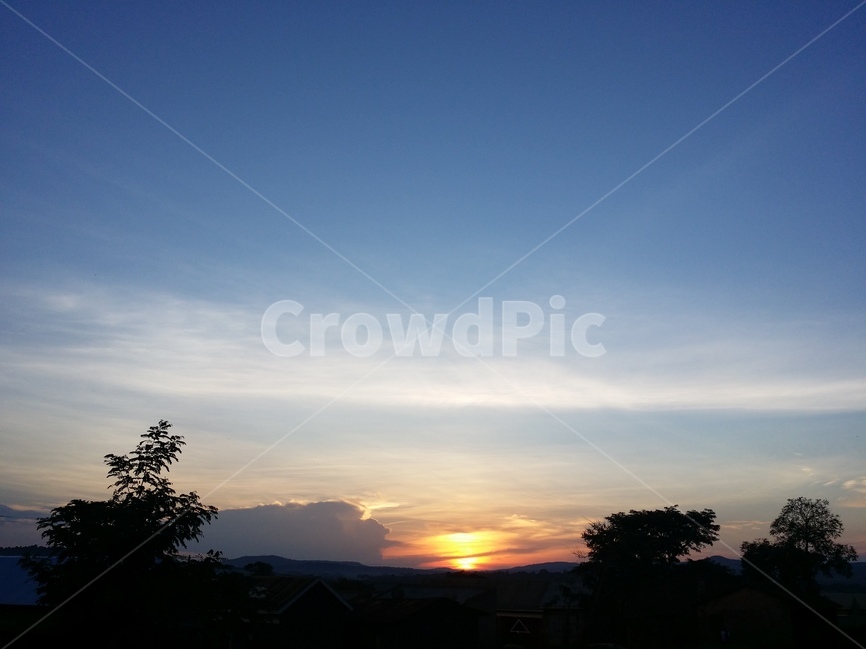 하늘,구름,나무,자연,석양,파란하늘,노을,sky,tree,nature,sunset,cloud,자연,풍경,nature,landscape,outdoors,옥외,dawn,새벽,일몰,dusk,황혼,red sky,붉은 하늘