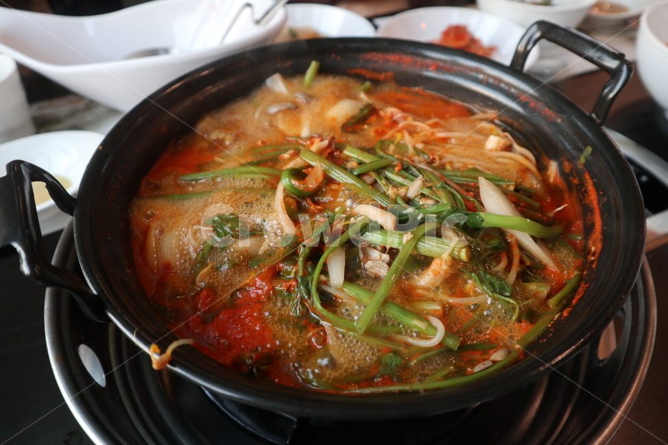 전골,찌개,미나리,고추장찌개,전골식당,음식,식재료,요리,food,cook,meal,dishes,food reserves,한식,한국음식,한국요리,korean food,korean dishes,korean meal,korean cook
