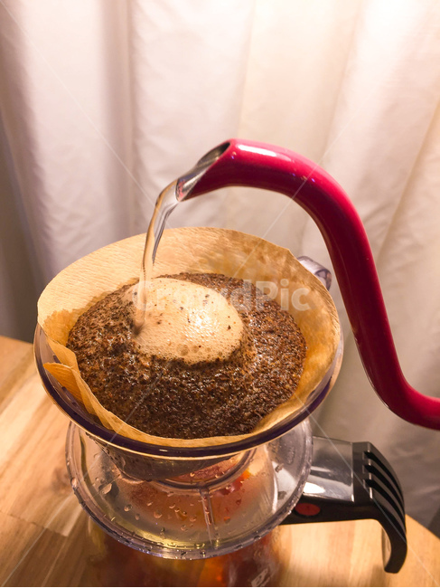 핸드드립,아메리카노,커피,원두,거품,coffee,cafe,handdrip,카페,커피,카페,coffee,cafe