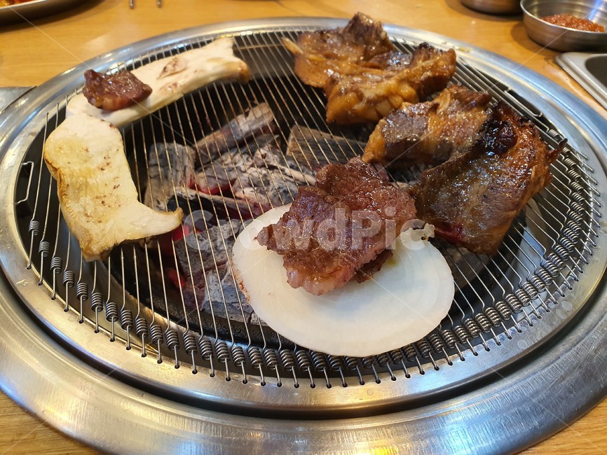 food,고기,갈비,meat,음식,요리,dishes,육류,meal,cook,술안주,구이,한식,식사,양념갈비,음식,식재료,요리,food,cook,meal,dishes,food reserves,육류,고기,meat,한식,한국음식,한국요리,korean food,korean dishes,korean meal,korean cook