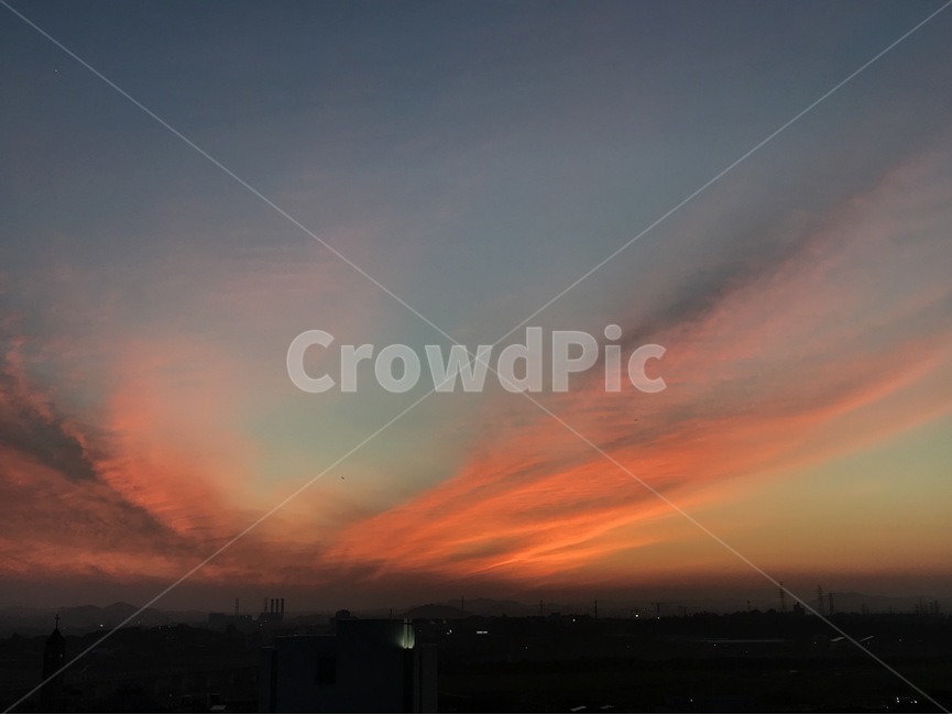 석양,하늘,야경,자연,구름,노을,자연,풍경,nature,landscape,outdoors,옥외,sky,dusk,황혼,sunset,일몰,dawn,새벽,red sky,붉은 하늘