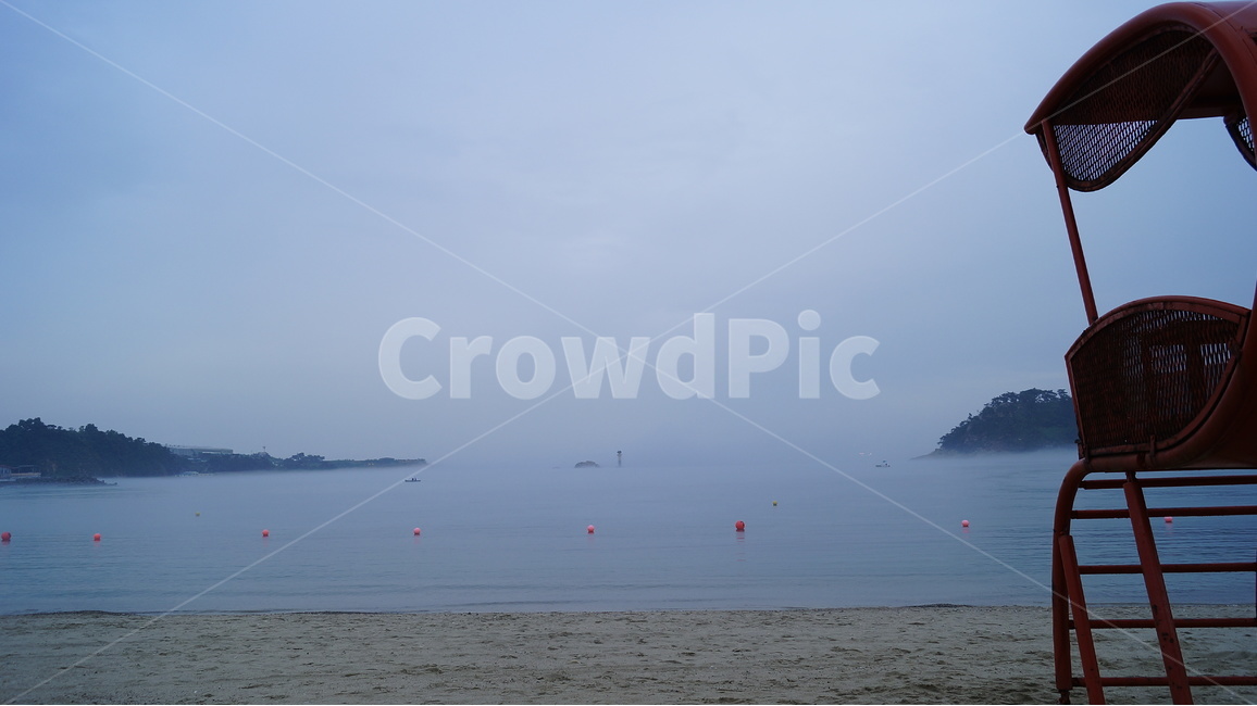 아침,바다,해무,안개,해변,자연,풍경,nature,landscape,해변,바다,beach,sea,outdoors,옥외,land,땅,water,물,ocean,대양,shoreline,해안선,chair,의자