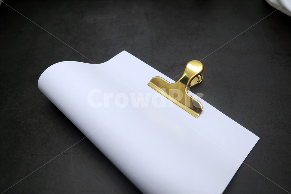 클립,골드,금,서류,문서,사무용품,종이,학용품,문구류,사무용품,school supplies,stationery,office supplies