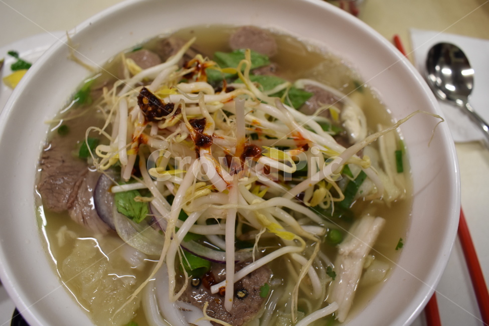 meal,lunch,meatnoodle,asianfood,rice noodles,ricenoodle,food,Meat Noodles