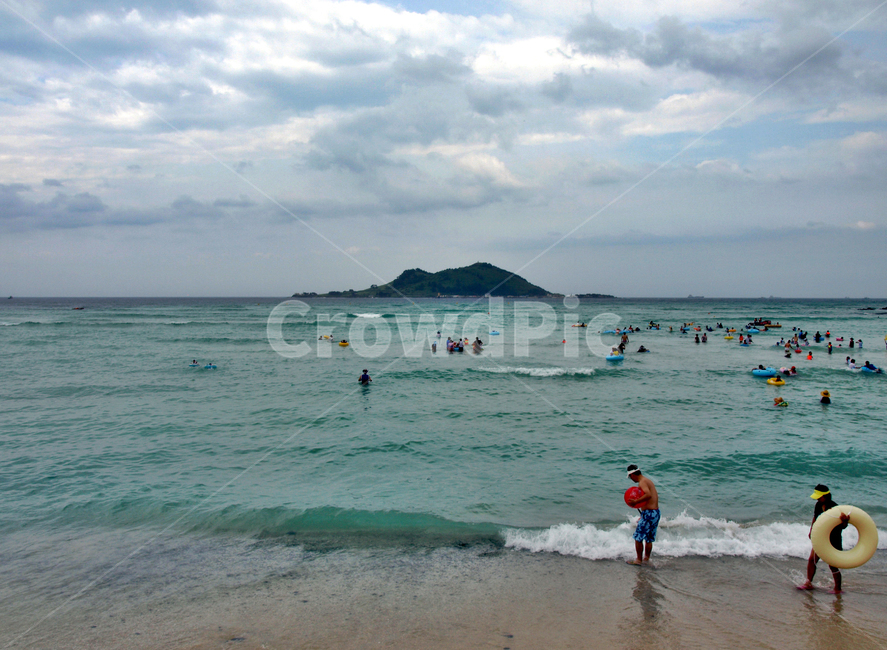 협재해수욕장,여름,비양도,바다,제주,올레14코스,올레길,피서객,여름,계절,summer,season,해변,바다,beach,sea,제주도,jeju,jeju island,사람들,대중,군중,other people,crowd,water,물,outdoors,옥외,ocean,대양,nature,자연,human,인간,person,사람,land,땅,shoreline,해안선