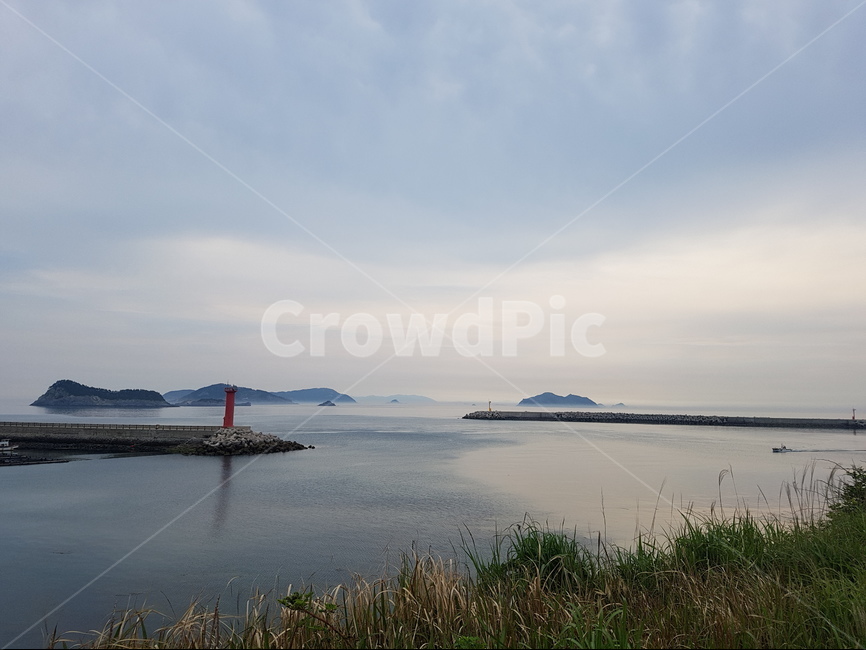 제주도,제주,추자도,여행,바다,섬,제주바다,등대,하늘,구름,자연,풍경,힐링,자연,풍경,nature,landscape,한국자연풍경,한국자연경관,korea nature landscape,제주도,jeju,jeju island,outdoors,옥외,land,땅,water,물,shoreline,해안선,ocean,대양,sea,coast,연안