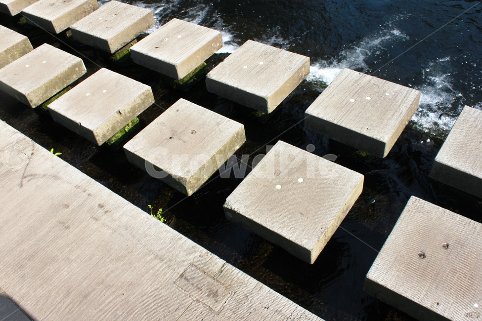 돌다리,물,물결,돌,rock,boulder,astonebridge,water,wave