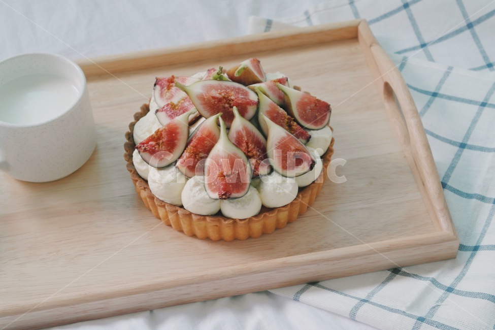 디저트,무화과타르트,타르트,무화과,음식,트레이,bake,dessert,후식,음식,식재료,요리,food,cook,meal,dishes,food reserves,빵,bread,디저트,간식,후식,dessert,snack,감성,sensible,feeling