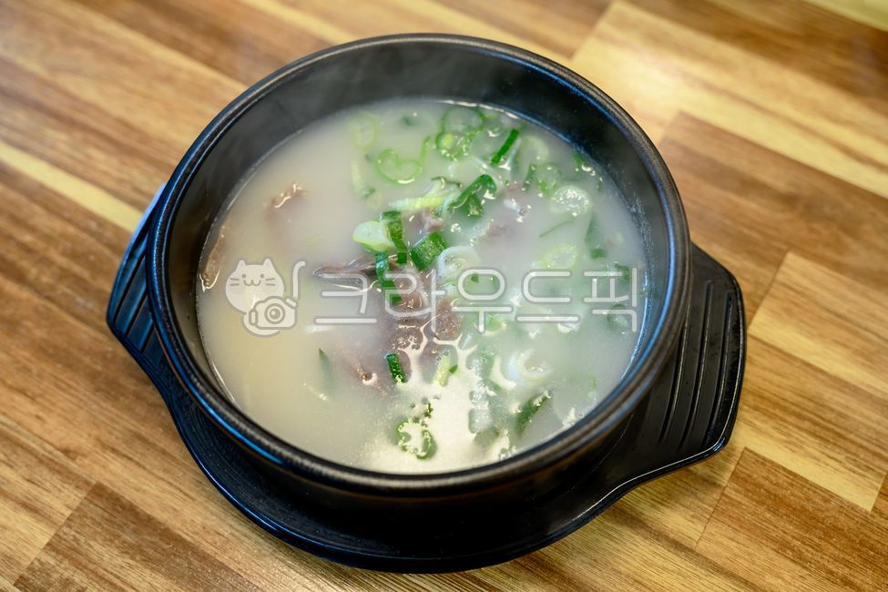 설렁탕,음식,식사,요리,국물,파,소고기,보양식,식당,전통음식,한국,먹을것,그릇,뚝배기