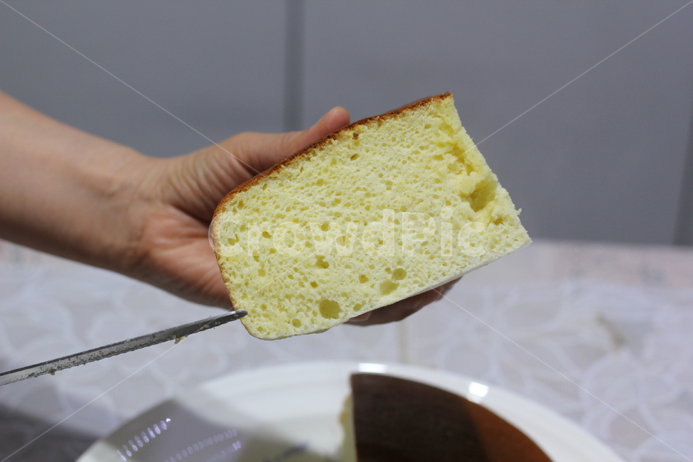 빵,제빵,계란,접시,힌자위,노른자,달걀,핫케익가루,밀가루,도자기,bread,food,음식,빵조각,카스테라