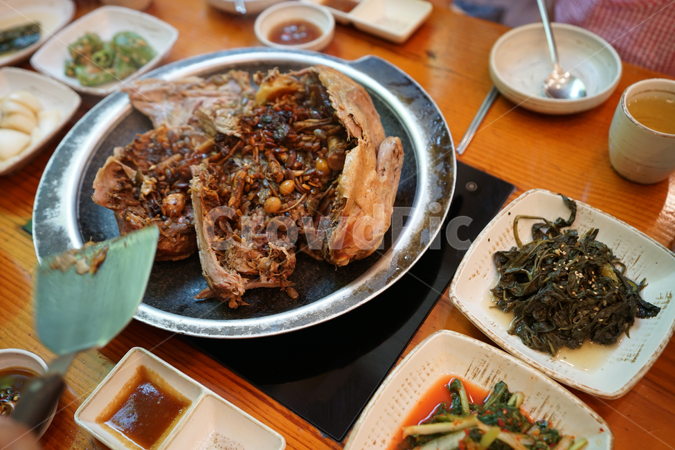 오리진흙구이,오리고기,고기,오리,식사,한식,육식,육류,보양식,음식,먹거리,음식,식재료,요리,food,cook,meal,dishes,food reserves,한식,한국음식,한국요리,korean food,korean dishes,korean meal,korean cook
