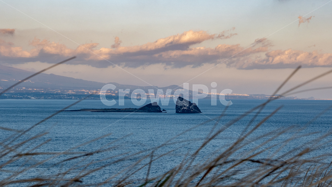 제주,제주도,jeju,형제섬,brotherisland,섬,island,하늘,sky,바다,sea,blue,파란색,구름,달,cloud,moon,landscape,nature,자연,outdoors,풍경,scenery,옥외,자연,풍경,nature,landscape,한국자연풍경,한국자연경관,korea nature landscape,제주도,jeju,jeju island