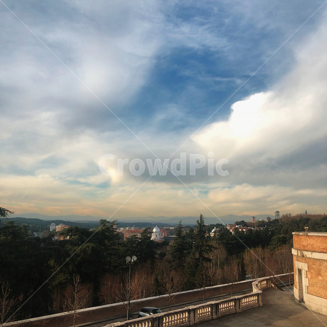 스페인,하늘,마드리드,madrid,에스파냐,마드리드왕궁,도시,풍경,city,landscape,해외,외국,세계,foreign,oversea,world,세계도시풍경,해외도시풍경,외국도시풍경,world cityscape,handrail,난간,banister