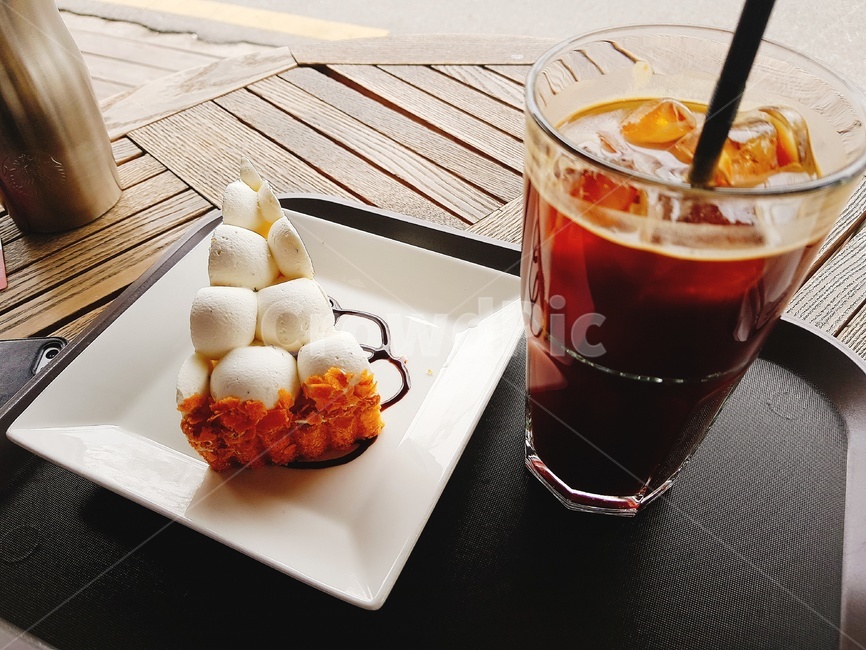 디저트,아메리카노,카페,케이크,크림,후식,음식,식재료,요리,food,cook,meal,dishes,food reserves,디저트,간식,후식,dessert,snack,커피,카페,coffee,cafe