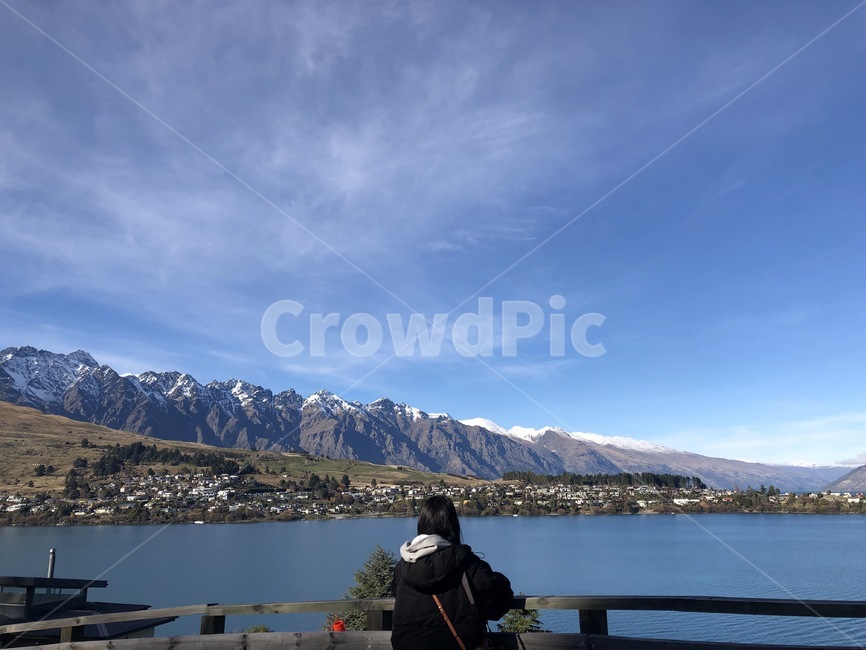 뉴질랜드,퀸스타운,뒷모습,newzealand,queenstown,와카티푸호수,자연,풍경,nature,landscape,해외,외국,세계,foreign,oversea,world,세계자연풍경,해외자연풍경,외국자연풍경,world nature landscape,사람,인물,인간,human,person,여성,여자,woman,female,lady,outdoors,옥외,mountain,산