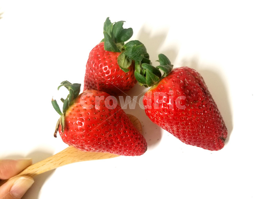 딸기,스푼,스푼위의딸기,과일,아트,음식,식재료,요리,food,cook,meal,dishes,food reserves,과일,열매,fruit