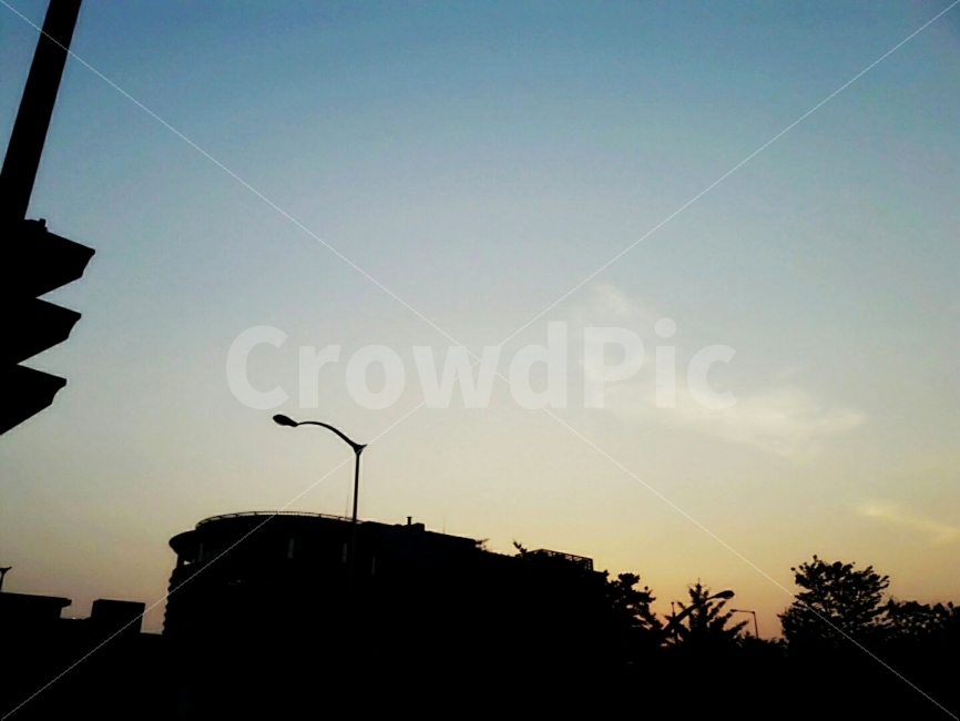 배경,하늘,구름,몽환적,신호등,도시,풍경,city,landscape,실루엣,그림자,silhouette,shadow
