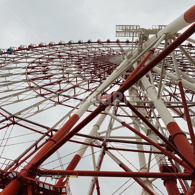 관람차,대관람차,빨간색,테마파크,랜드마크,놀이공원,놀이동산,놀이터,amusement park,playground