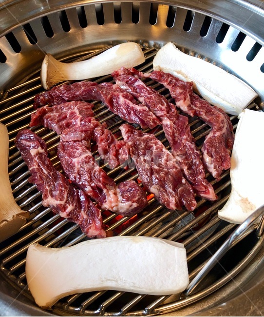 음식,고기,소고기,숯불구이,food,음식,식재료,요리,food,cook,meal,dishes,food reserves,육류,고기,meat