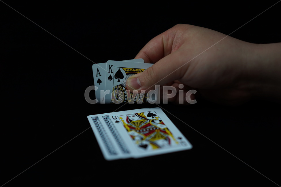 포커,원카드,카드놀이,카드게임,도박,플레잉카드,트럼프카드,playingcard,trumpcard,poker,손가락,사람,인물,인간,human,person,신체일부,몸,body,게임,오락,놀이,game,play