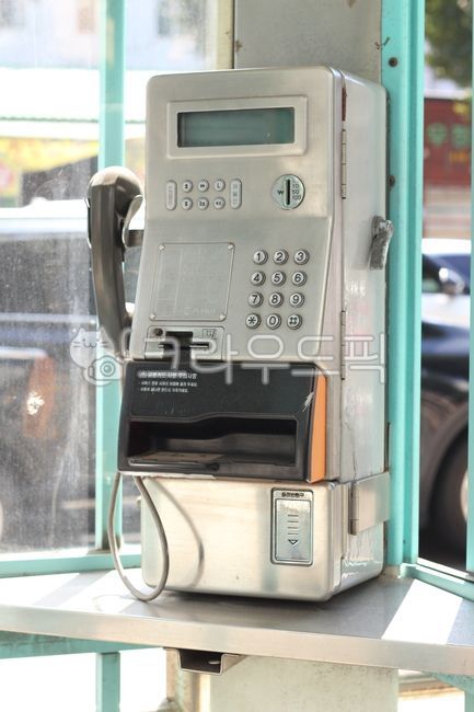 receiver,Payphone,button phone,cellphone,public phone booth