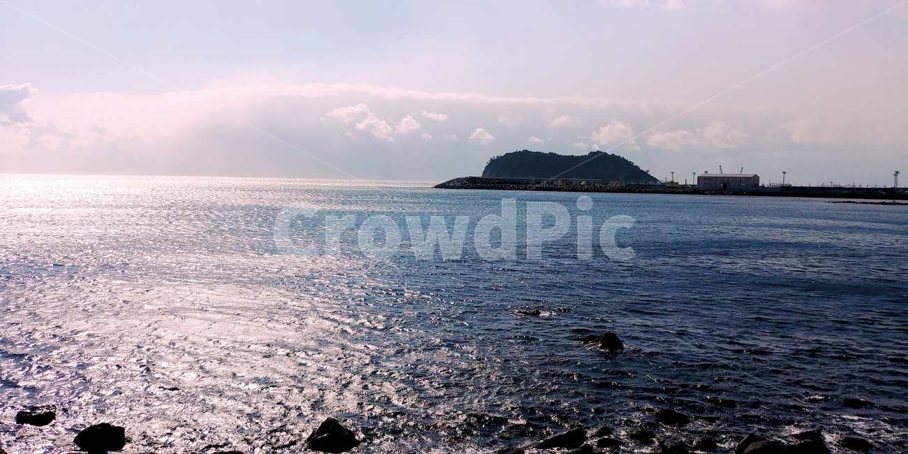 sea,대양,바다,해안선,ocean,outdoors,섬,sunny,햇빛,옥외,풍경,view,landscape,해안,구름,cloud,oceanview,nature,자연,물,water