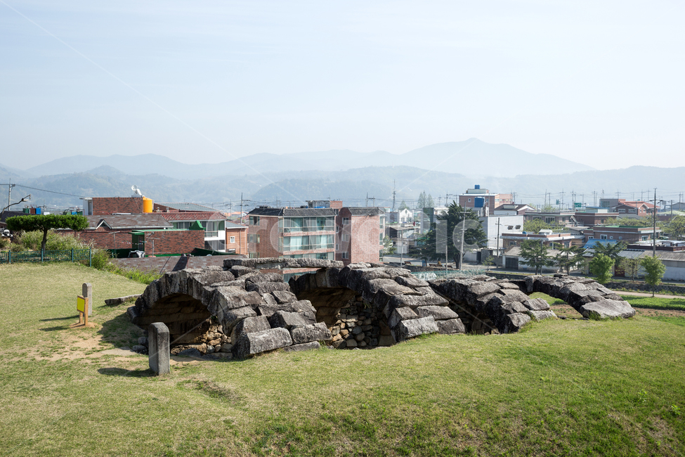 청도석빙고,석빙고,문화재,돌,청도군,보물,경북,한국,실외,풍경,건축,전통