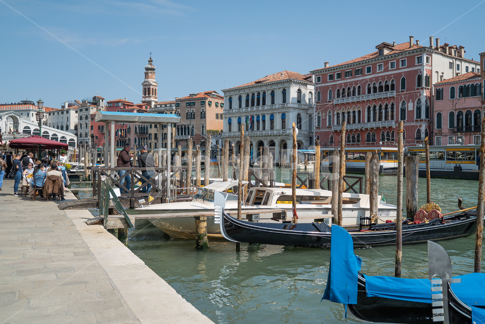 베니스,venice,이탈리아,베네치아,venezia,italy,italia,관광지,도시,건축물,건축,해상도시,수상도시,배,곤돌라